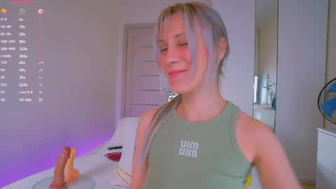 Snapshot of nika_bloom chatting on May 13, 7:50 am Nika Bloom online show from May 13, 7:50 am