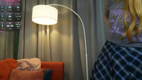 Snapshot of nika_dream_ chatting on May 26, 9:22 pm LIana online show from May 26, 9:22 pm