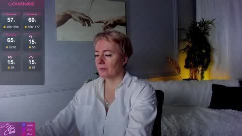 Snapshot of nika_smit chatting on December 20, 10:16 am Nika online show from December 20, 10:16 am