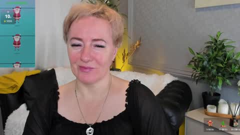 Snapshot of nika_smit chatting on December 21, 5:36 am Nika online show from December 21, 5:36 am