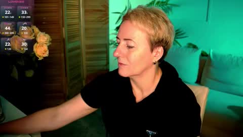 Snapshot of nika_smit chatting on September 27, 5:34 am Nika online show from September 27, 5:34 am