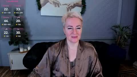 Snapshot of nika_smit chatting on December 14, 5:57 am Nika online show from December 14, 5:57 am