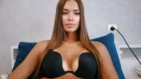 Snapshot of nika_verona1 chatting on July 18, 6:39 am Nika online show from July 18, 6:39 am