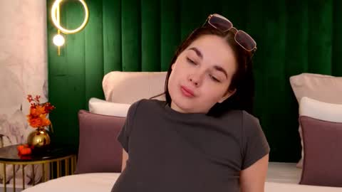 Nika online show from October 8, 2:53 am