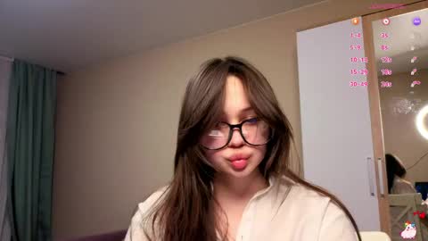 nikagpt online show from April 16, 8:09 pm