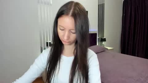 NikaLewis online show from April 25, 4:15 am