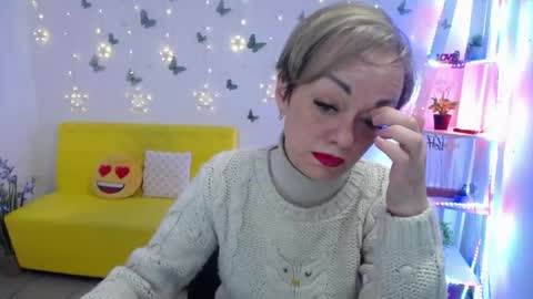 Snapshot of nikamayu chatting on May 1, 5:12 am Nika online show from May 1, 5:12 am