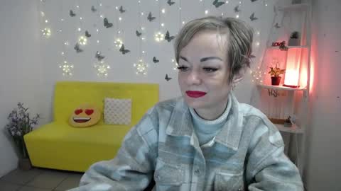 Snapshot of nikamayu chatting on May 4, 5:25 am Nika online show from May 4, 5:25 am
