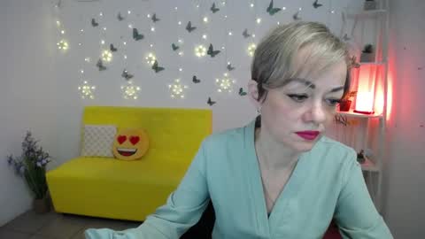 Snapshot of nikamayu chatting on May 9, 5:56 am Nika online show from May 9, 5:56 am