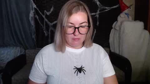 Snapshot of nikaskylink chatting on October 30, 3:41 am Nika online show from October 30, 3:41 am