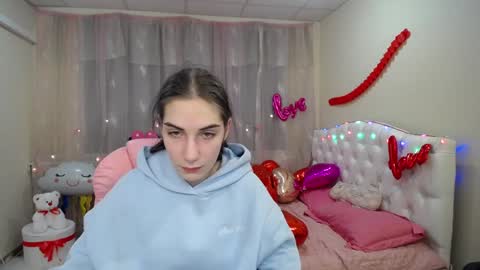 nikastarkk online show from January 30, 10:30 pm