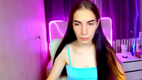 nikastarkk online show from September 9, 6:13 am