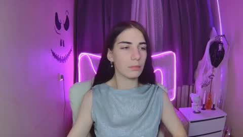 nikastarkk online show from October 16, 6:58 am