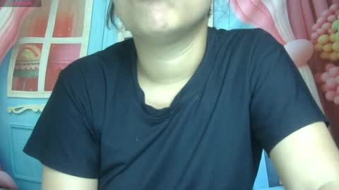 Snapshot of nike_aj chatting on June 2, 10:28 am Nike online show from June 2, 10:28 am
