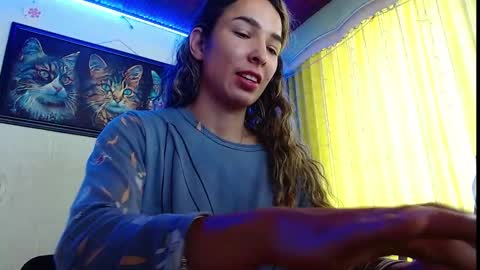 Snapshot of niki_1998 chatting on February 8, 5:18 pm Natalia online show from February 8, 5:18 pm