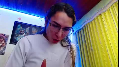 Snapshot of niki_1998 chatting on February 27, 9:47 pm Natalia online show from February 27, 9:47 pm