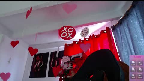 Snapshot of niki_1998 chatting on June 4, 4:35 pm Natalia online show from June 4, 4:35 pm