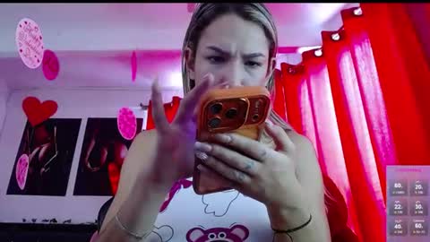 Snapshot of niki_1998 chatting on July 22, 1:14 pm Natalia online show from July 22, 1:14 pm