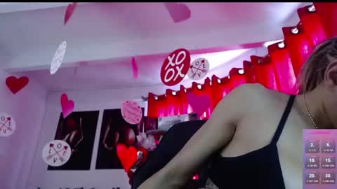 Snapshot of niki_1998 chatting on July 23, 4:49 pm Natalia online show from July 23, 4:49 pm