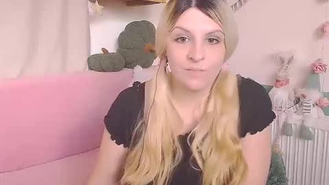 Snapshot of niki_leex chatting on March 27, 11:32 am niki_leex online show from March 27, 11:32 am