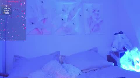    online show from October 22, 7:24 pm