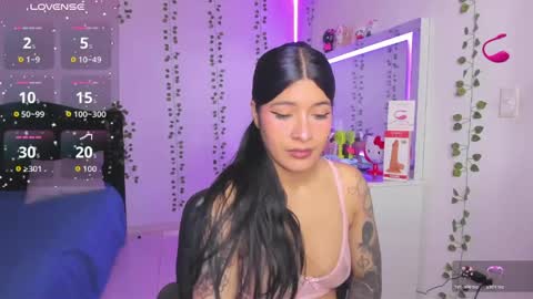 Snapshot of nikibryce_ chatting on May 30, 1:14 am Niki online show from May 30, 1:14 am