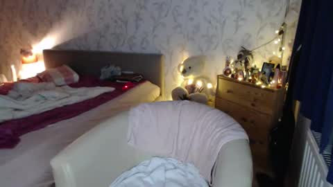 Snapshot of nikimousi chatting on October 13, 2:44 am nikimousi online show from October 13, 2:44 am