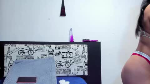 Snapshot of nikitaa20 chatting on October 30, 9:44 am nikita online show from October 30, 9:44 am