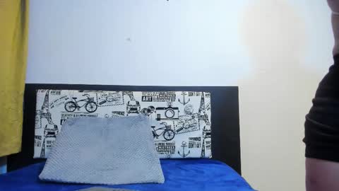 Snapshot of nikitaa20 chatting on November 6, 9:54 am nikita online show from November 6, 9:54 am