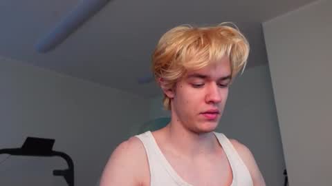 nikki online show from December 22, 7:49 am