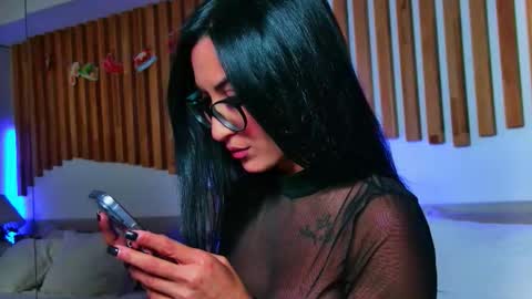 Nikki online show from October 3, 7:22 pm