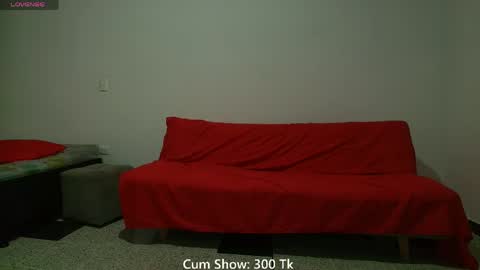 Snapshot of nikki_uwu chatting on June 8, 7:36 pm nikki_uwu online show from June 8, 7:36 pm