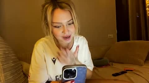 nicolette online show from December 24, 11:11 pm