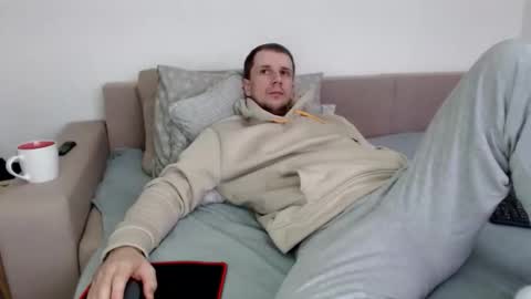 Nick online show from November 7, 8:25 am