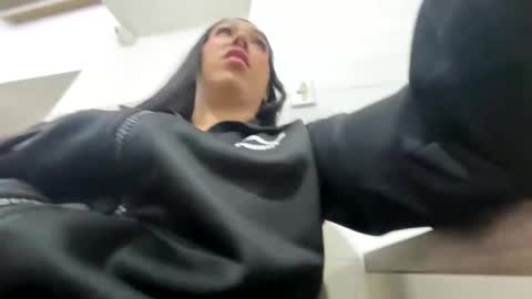 Snapshot of nikkii_vegaa chatting on November 14, 3:05 am Nikki online show from November 14, 3:05 am