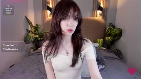 Snapshot of nikkimiltons chatting on December 3, 3:10 pm Nikki online show from December 3, 3:10 pm