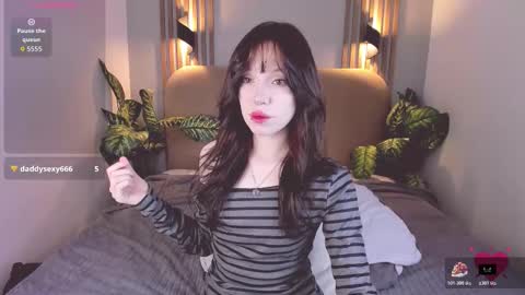 Snapshot of nikkimiltons chatting on December 14, 2:44 pm Nikki online show from December 14, 2:44 pm