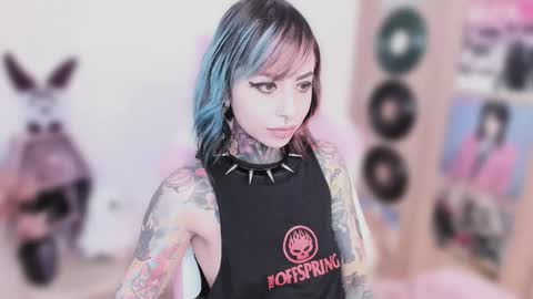 Nikki Ramone   online show from February 3, 11:15 am