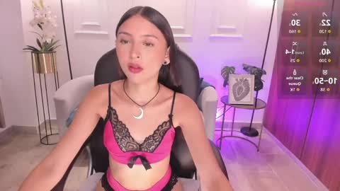 Snapshot of nikky_sweett_ chatting on June 2, 9:39 pm nikky_sweett_ online show from June 2, 9:39 pm