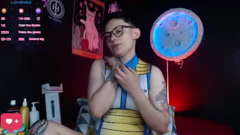Snapshot of nikky_tomboy444 chatting on June 26, 1:26 pm Nikky online show from June 26, 1:26 pm