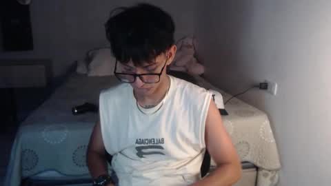 Snapshot of niklaus_wolf chatting on September 18, 7:10 am niklaus_wolf online show from September 18, 7:10 am