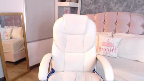 Niko Robin online show from December 9, 7:39 pm