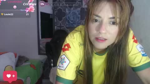 Snapshot of nikol_bridex2 chatting on December 17, 4:51 am karol online show from December 17, 4:51 am