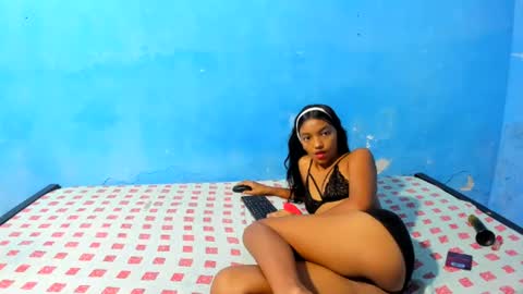 Snapshot of nikol_couple chatting on July 4, 5:30 pm nikol_couple online show from July 4, 5:30 pm