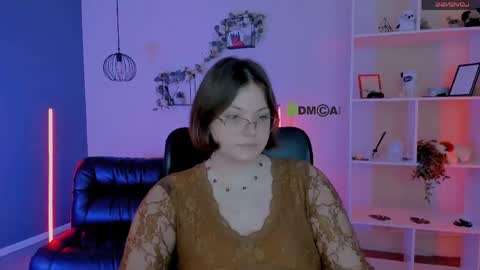 Snapshot of nikol_kitt chatting on May 5, 7:00 pm Little Niko Help me reach my goals online show from May 5, 7:00 pm