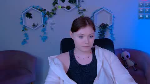Snapshot of nikol_kitt chatting on June 23, 7:01 pm Little Niko Help me reach my goals online show from June 23, 7:01 pm