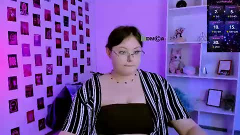 Snapshot of nikol_kitt chatting on July 2, 3:23 am Little Niko Help me reach my goals online show from July 2, 3:23 am
