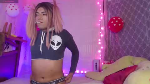 Nicol online show from February 18, 1:51 pm