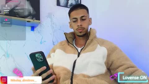 Snapshot of nikolay_dimitrov chatting on November 22, 6:56 am online show from November 22, 6:56 am