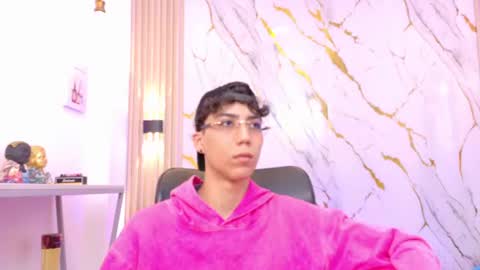 Snapshot of nikolay_gregori chatting on June 21, 4:15 am online show from June 21, 4:15 am